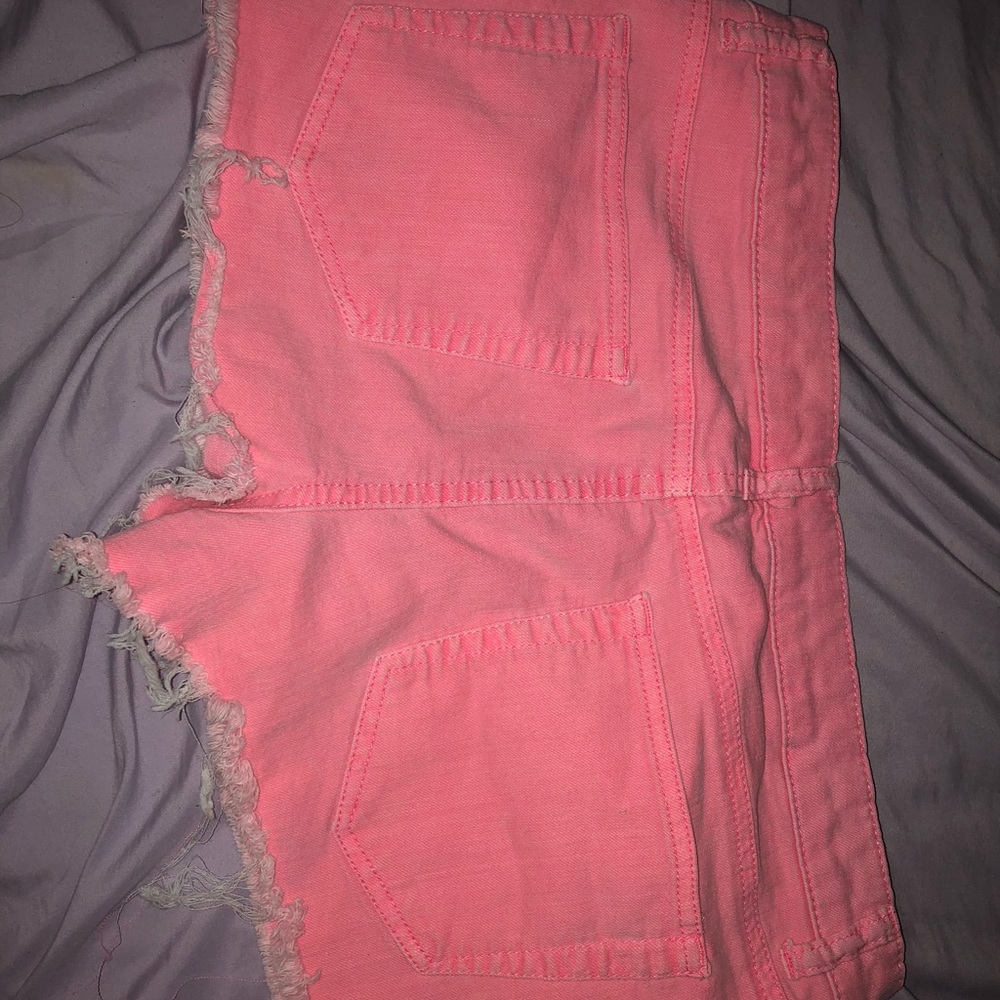 Shorts - Picture 4 of 4